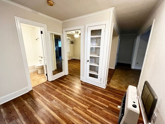 Building Photo - 3/2 on Park Street