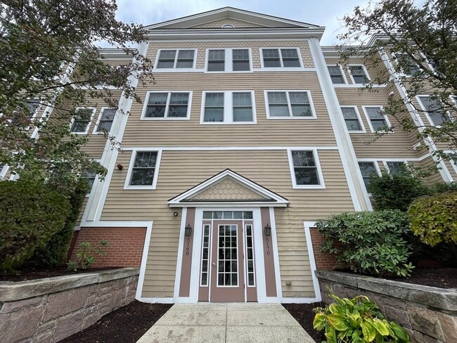 Building Photo - 5170 Washington St