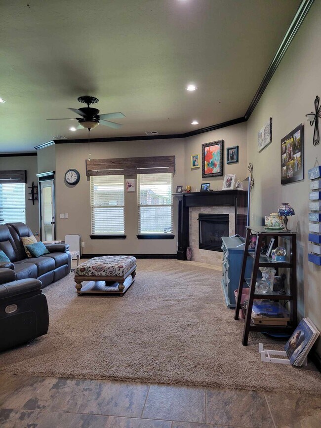 Foto del edificio - 4704 SW 126th Pl