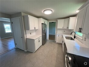 Building Photo - 120 Sunnyside Dr