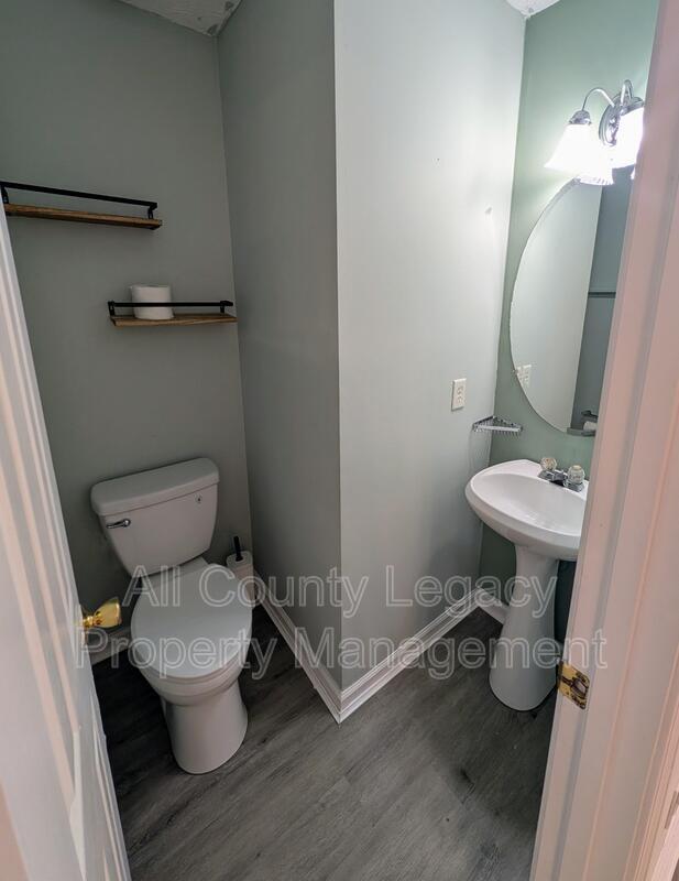 Building Photo - 2870 Storybook Ln