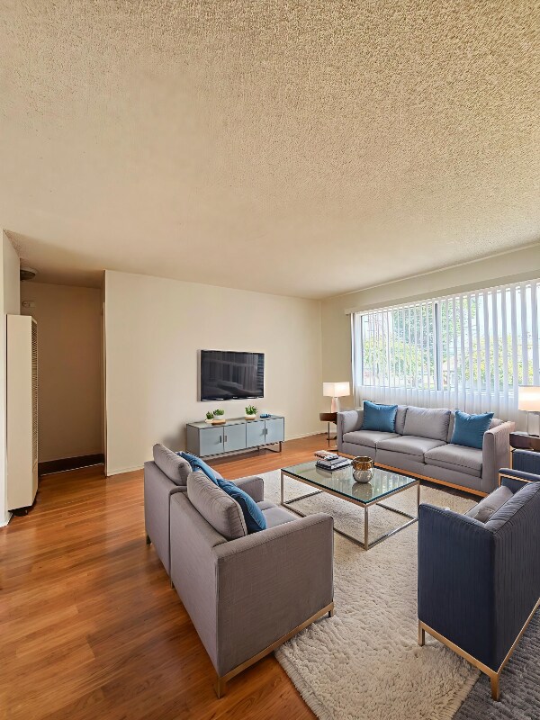 Foto del edificio - 6132 Indiana Ave