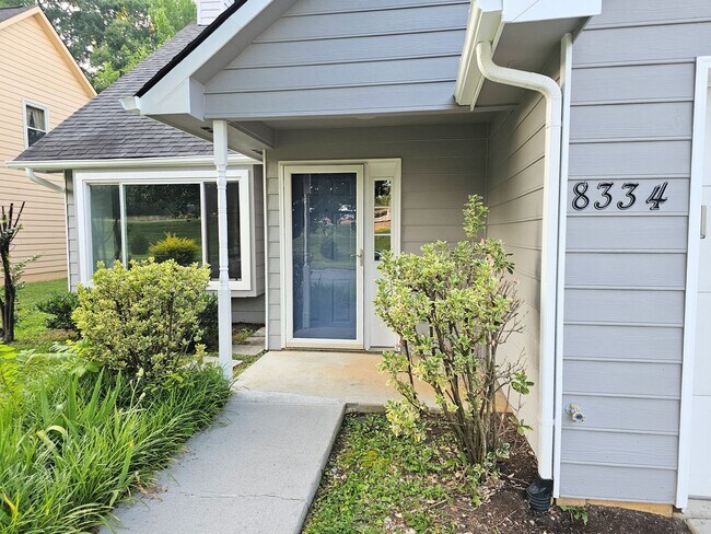 Building Photo - Knoxville 37923 - Short Term Lease Options...