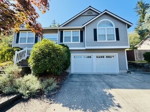 Building Photo - 18265 Miss Ellis Loop NE