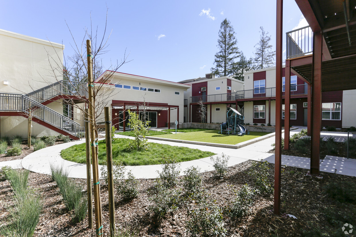 Building Photo - Oma Village