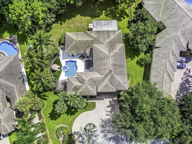 Building Photo - 8948 Pinebrook Ct