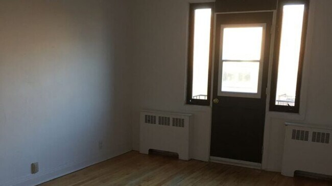 Building Photo - 5555 Beaucourt