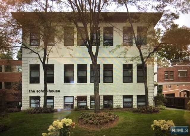 Primary Photo - 164 Union St