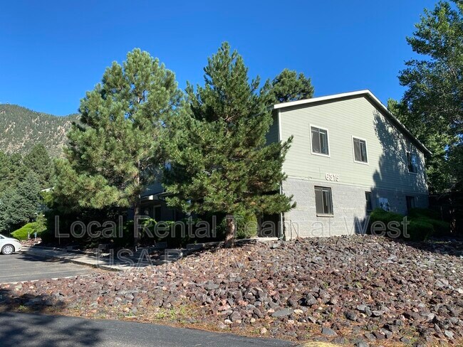 Building Photo - 6315 St Nicholas Cir