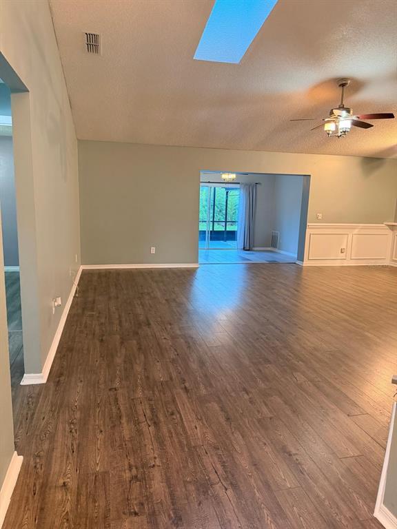 Foto del edificio - 104 Brewster Ln
