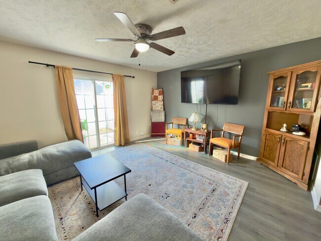 Photo - 1307 Amsterdam Ct Townhome