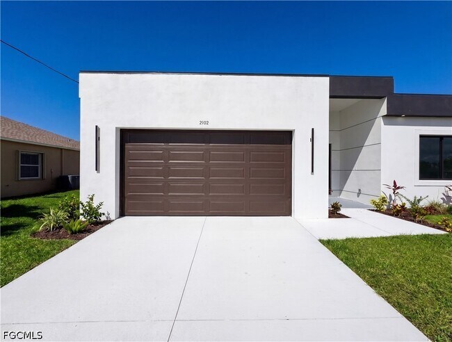 Foto del edificio - 2102 NW 25th Pl