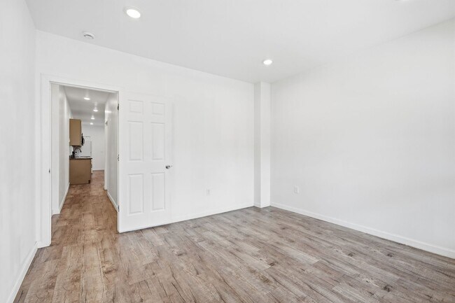 Building Photo - 226 Carlisle