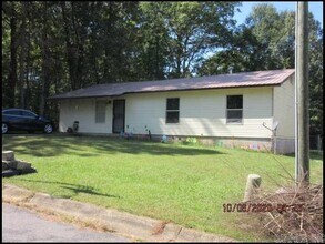 Building Photo - 13524 Marietta Dr