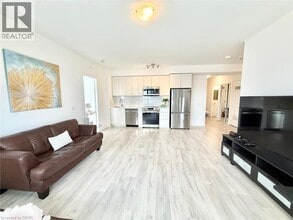 Building Photo - 4675 Metcalfe Ave