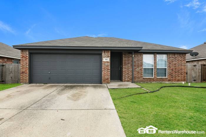 Primary Photo - Newly renovated spacious 3 bed/2 bath, wit...