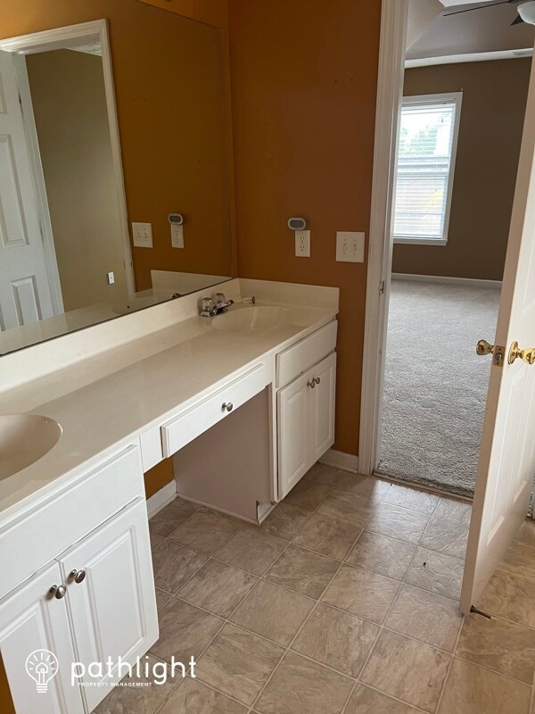 Foto del edificio - 2815 Driftwood Court