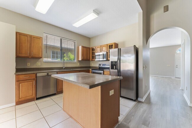 Foto del edificio - Absolutely stunning 3BR/2BA & 2-Car Garage home in highly sought-after Ballantrae community