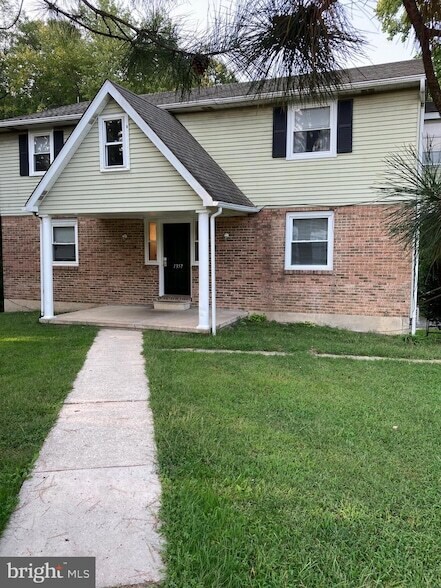 Foto del edificio - 1357 W Pulaski Hwy