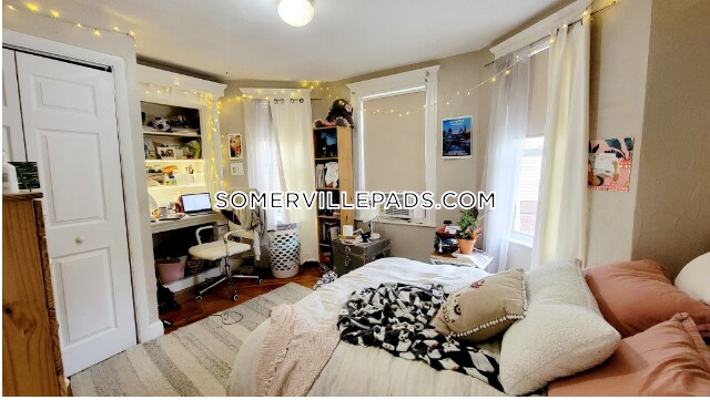 Foto del edificio - 28 Dearborn Rd