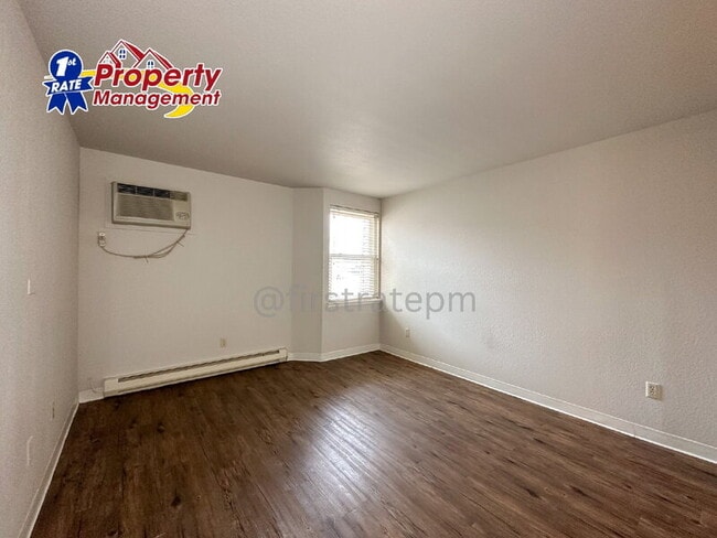Building Photo - 1681 N Laurel St