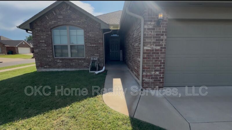 Foto principal - 12001 Chisholm Village Dr