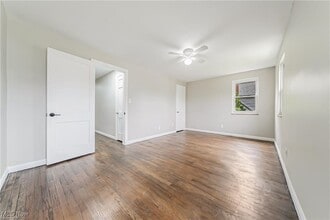 Building Photo - 3839 Mayfield Rd