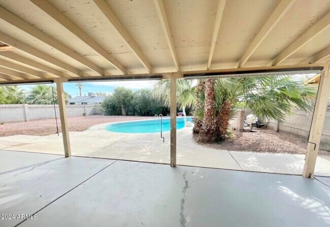 Foto del edificio - 8449 E Crestwood Way