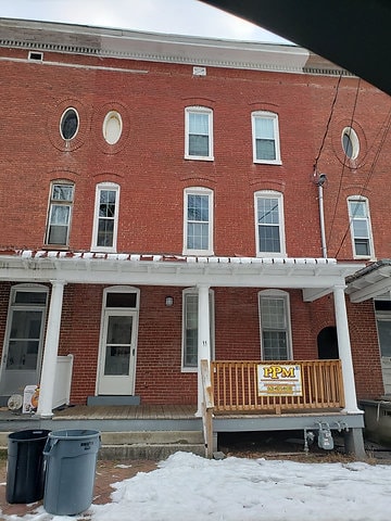 Building Photo - 11 N Lee St