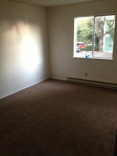Bedroom - 113 SW Cherry Park Rd