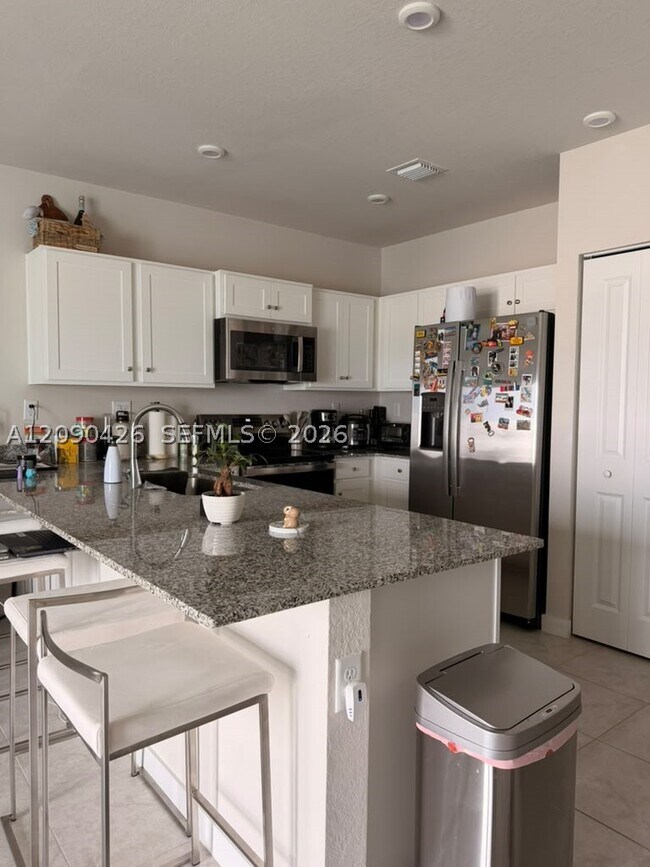 Foto del edificio - 1074 W Davis Pkwy