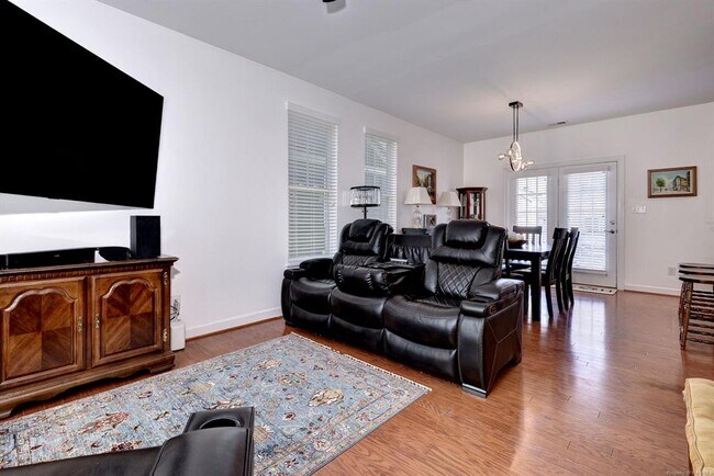 Foto del edificio - 4314 Casey Blvd