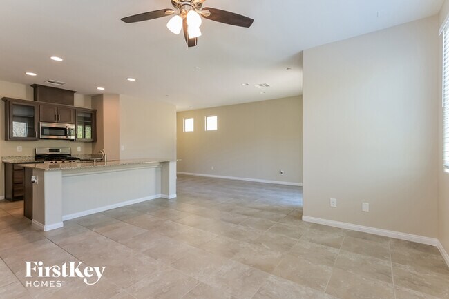 Foto del edificio - 2272 Sky Island Dr