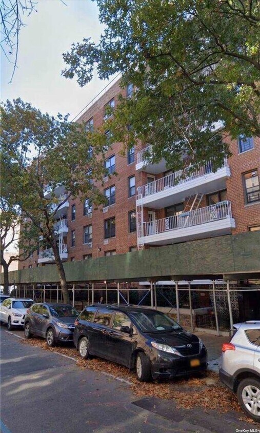 Primary Photo - 132-40 Sanford Ave