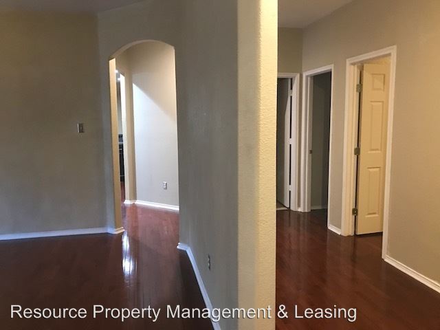 Building Photo - 13229 Evergreen Dr