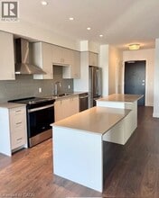 Building Photo - 15 Glebe St