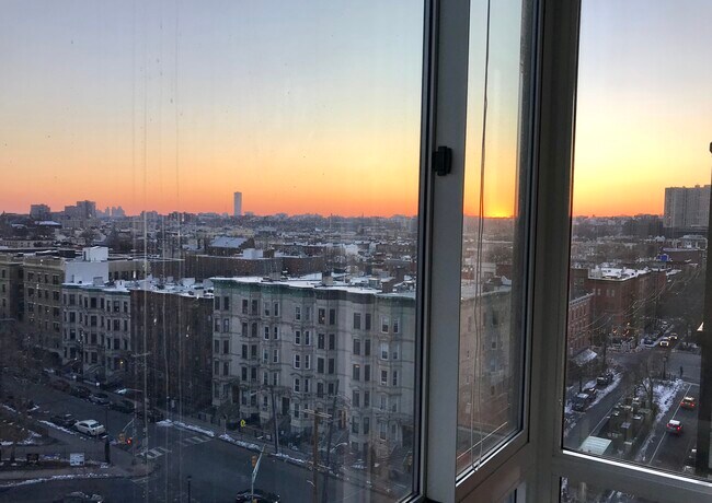 Sunset view from Living room - 1100 Maxwell Ln