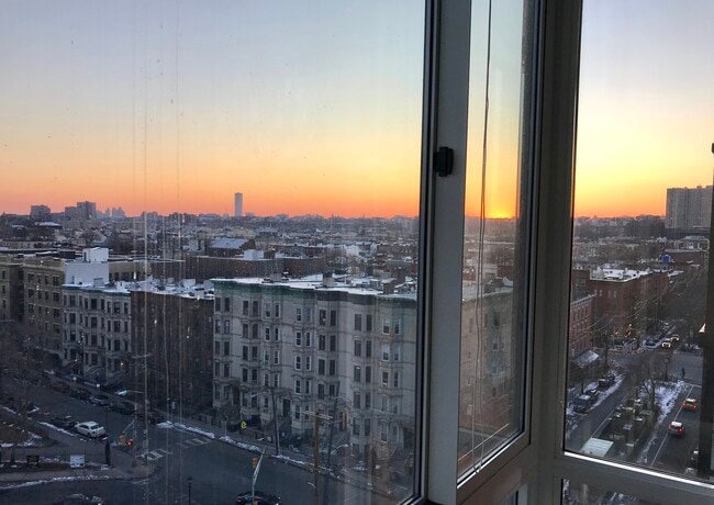 Sunset view from Living room - 1100 Maxwell Ln