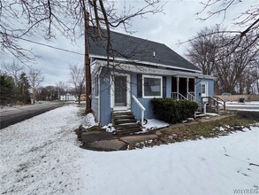 Building Photo - 38 N Main St