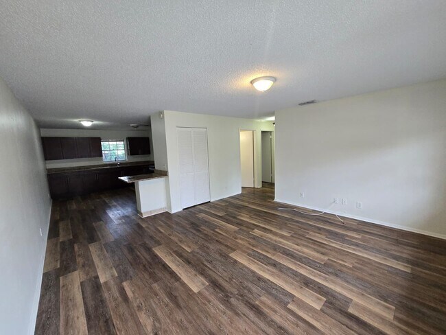 Foto del edificio - 3882 Dale Rd