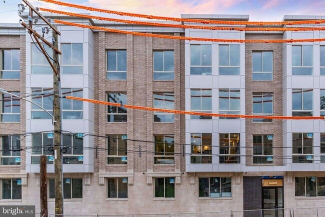 Building Photo - 1223 N 7th St