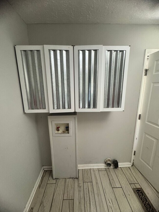 Foto del edificio - 3 Bed/1 Bath House