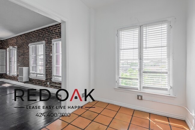 Foto del edificio - 854 S Oxford Ave