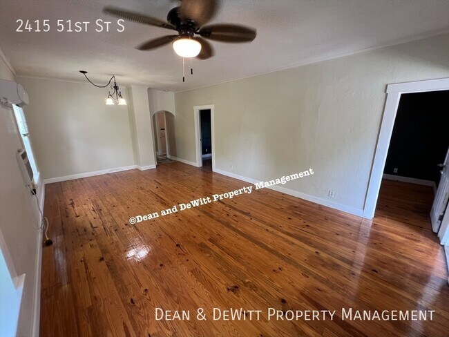 Foto del edificio - 2415 51st St S