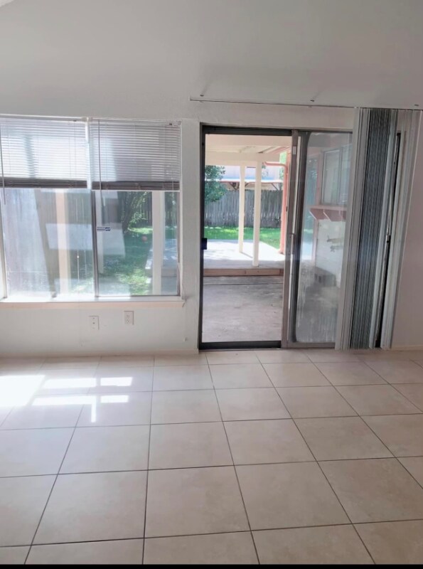 Foto del edificio - 7718 Del Glen Ln