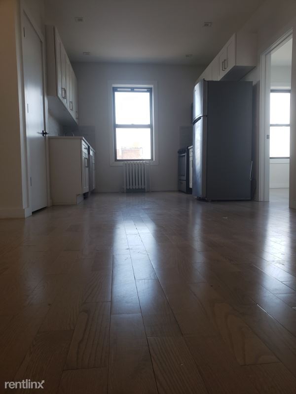 Building Photo - 6415 Broadway
