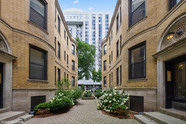 Foto del edificio - 1220 N Dearborn St