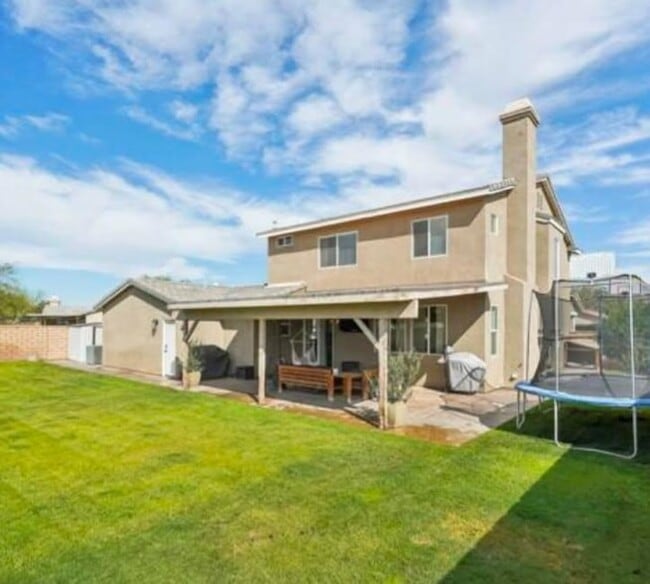 Foto del edificio - 80549 Tinsley Ave