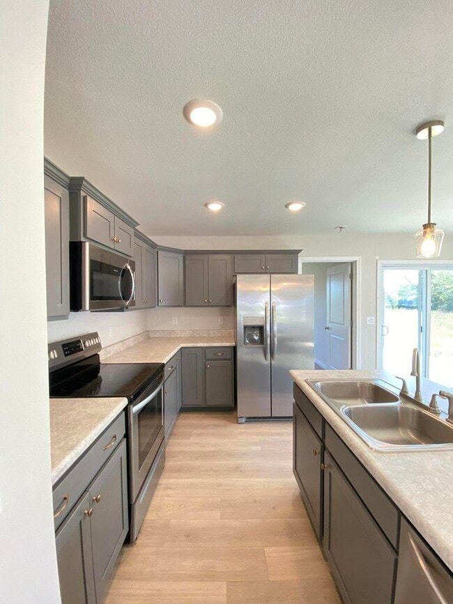 Building Photo - 6030 S Hummingbird Ln