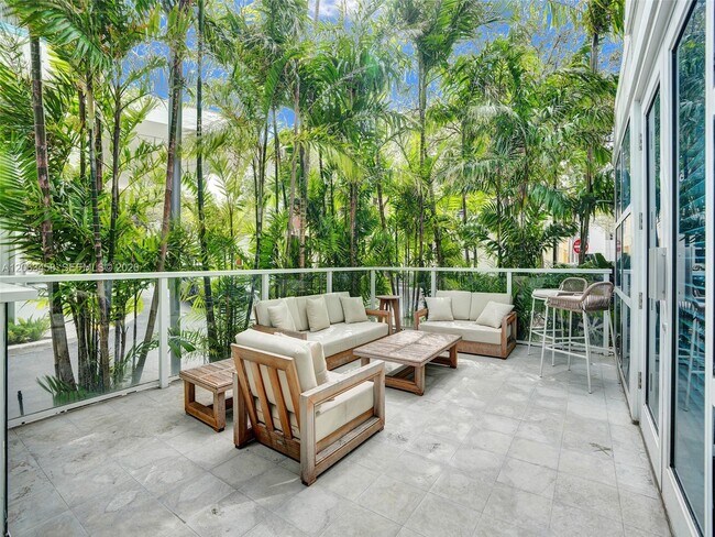Foto del edificio - 6103 Aqua Ave